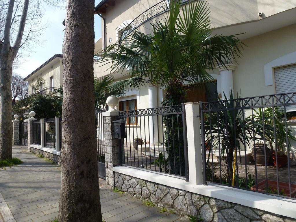 Appartamenti Villa Tonni Gabicce Mare Phòng bức ảnh